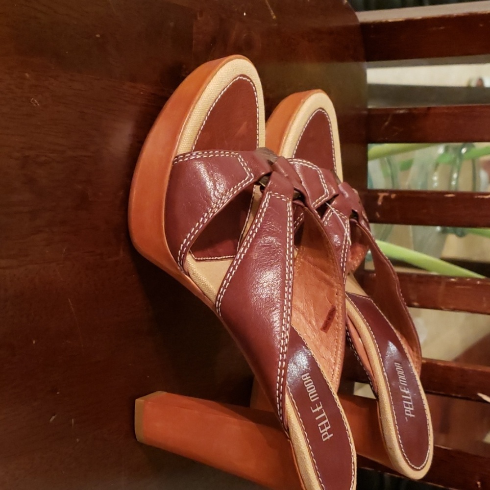 Pelle Moda slip on heel